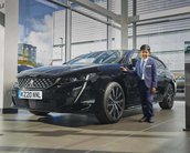 Peugeot: filhos pressionam pais para comprar carro elétrico