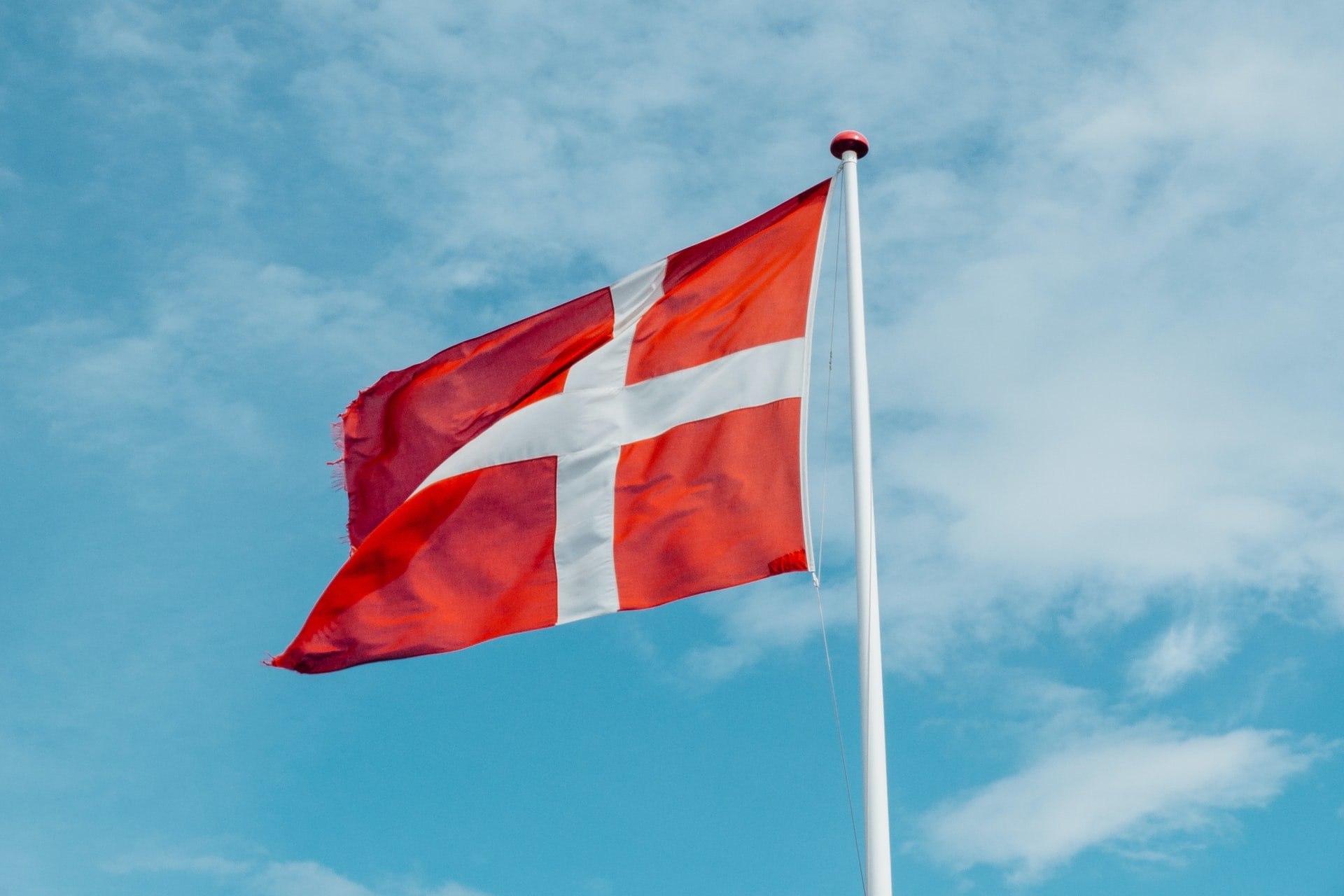 Dinamarca entra em lockdown.