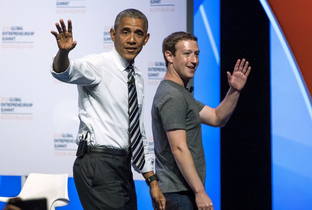 Obama e Zuckerberg: o governo mudou e a empresa também.