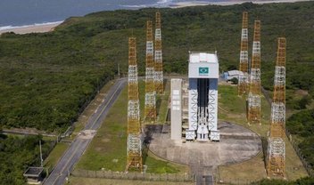 Foguete de treinamento pega fogo na base de Alcântara