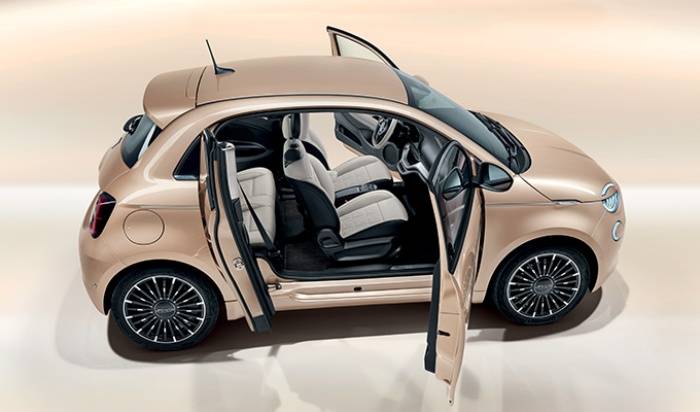 Fiat 500e.