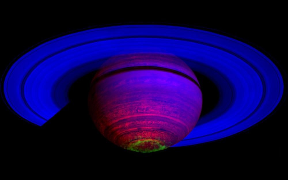 A análise de dados da Cassini mostrou que autoras elétricas nos polos de Saturno aquecem as camadas superiores da atmosfera de Saturno.