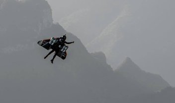 'Jetman' Vince Reffet morre aos 36 anos em acidente com jetpack