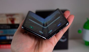 Samsung Galaxy Z Fold 3 pode chegar com câmera sob a tela