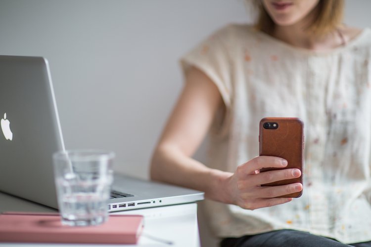 O número da linha do chip também pode ser visto nas configurações do smartphone.