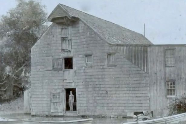 Roslyn Grist Mill original (Fonte: CBS News/Reprodução)