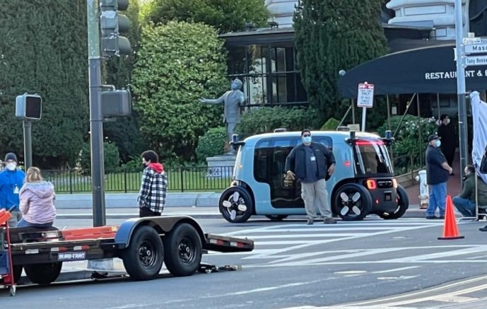 Mais um ângulo do novo carro da Zoox.