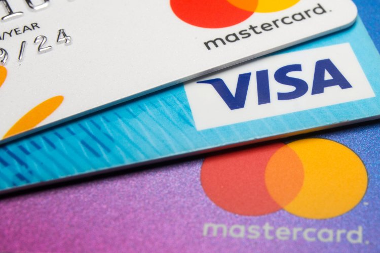 Visa e Mastercard estudam encerrar parceria com o site pornô.