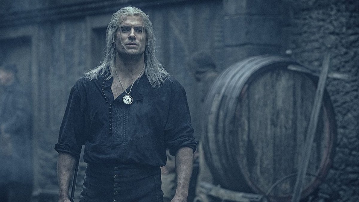 Henry Cavill se machuca durante filmagens de The Witcher