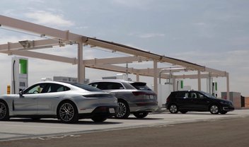 Quente demais? VW testa recarga rápida de elétricos no deserto