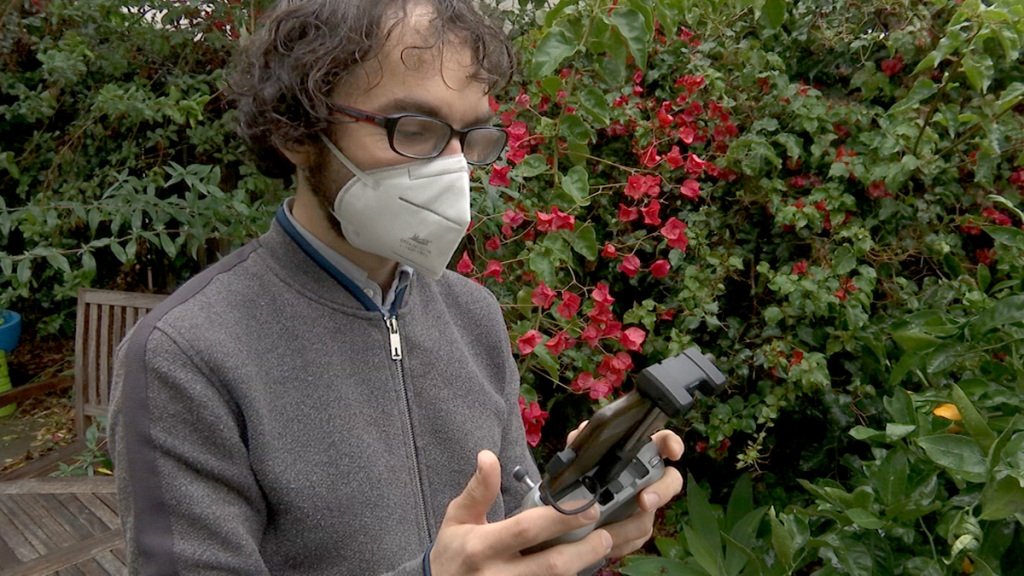 Josh Hug comprou o drone apenas para distrair os filhos durante a pandemia.