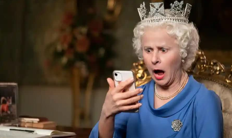 Tracey Ullman como Rainha Elizabeth II