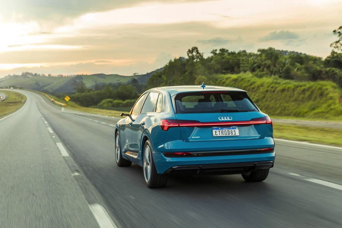 O e-tron da Audi deixou o Model 3 para trás (Fonte: Audi/Divulgação)