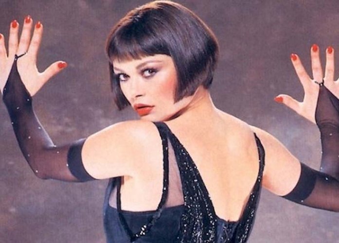 Em cena como Velma Kelly no musical Chicago, que lhe rendeu um Oscar em 2003.