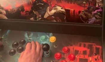 Hades ganha uma máquina de arcade customizada por fã