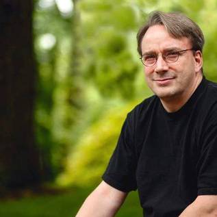 Imagem de Linus Torvalds fala sobre o Linux 5.11, e se diz um 'velho louco'