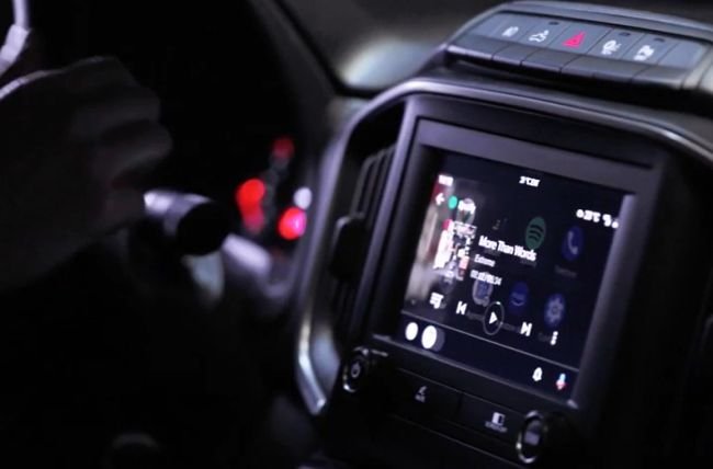 O sistema Uconnect da Fiat será o primeiro a utilizar a Alexa Custom Assistant.