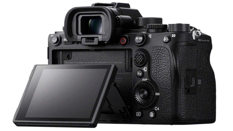 A Sony Alpha 1 tem um display OLED Quad-XGA de 9,44 milhões de pontos.