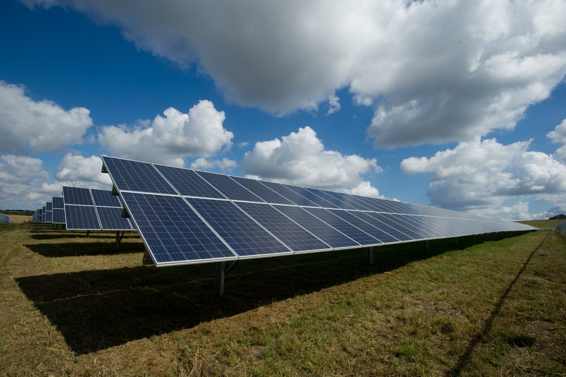 Energia solar é aposta de companhias australianas.