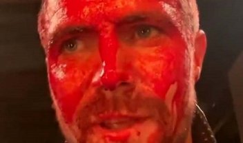 Heels: Stephen Amell aparece cheio de sangue em vídeo da série; veja!