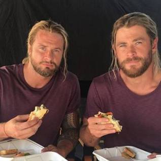 Imagem de Thor 4: músculos de Chris Hemsworth dificultam a vida de dublê