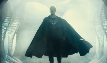 Superman de Henry Cavill usa traje preto em teaser de 'Liga da