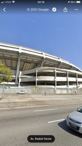 É possível usar o Street View para ter uma visualização em primeira pessoa de uma região do mapa