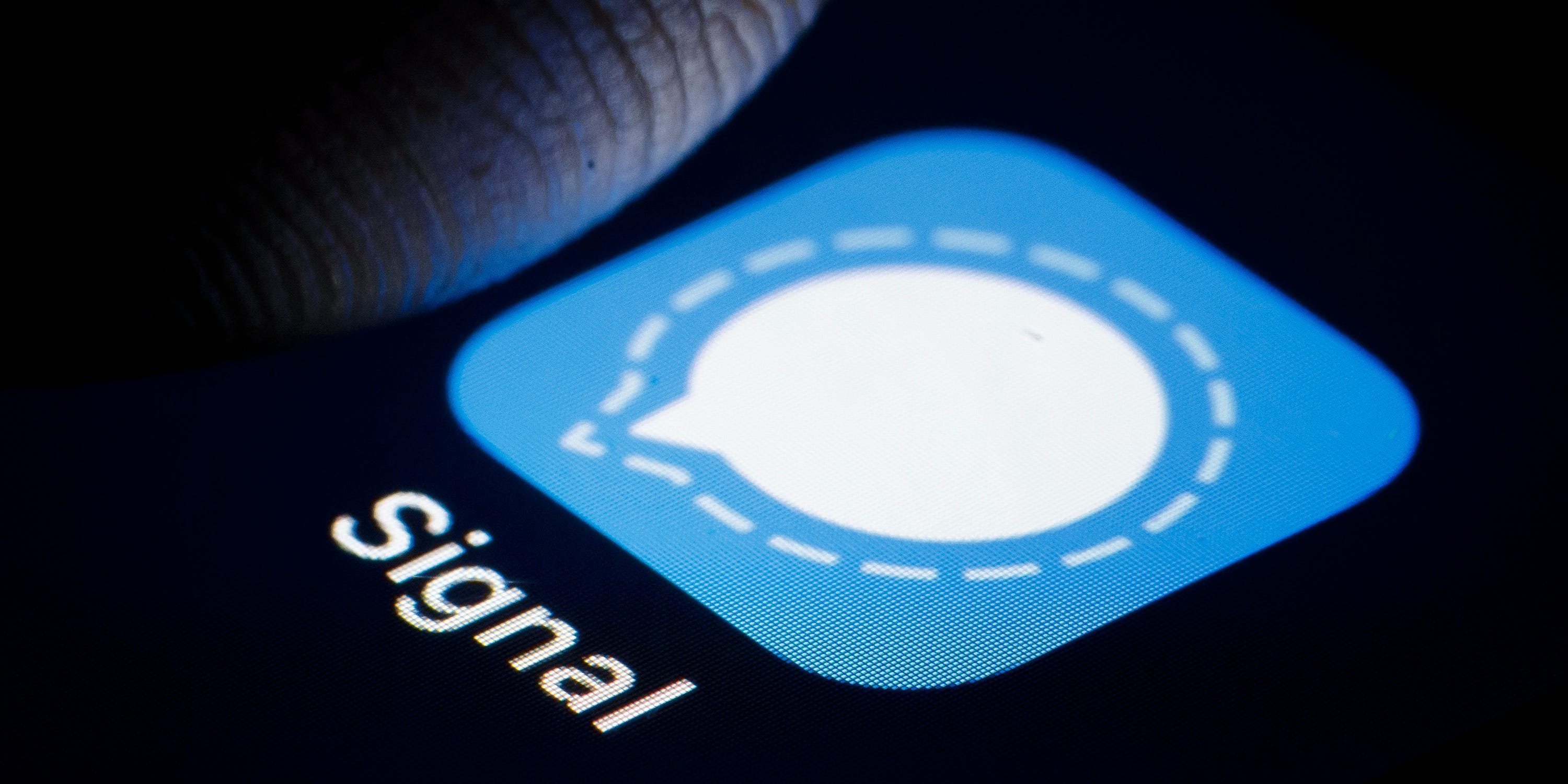 Signal recomenda que as pessoas tenham senhas fortes para a tela de bloqueio.