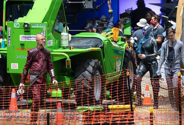 Sean Gunn e Karen Gillan nos bastidores de 'Thor: Love and Thunder'