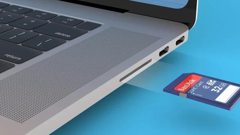 Os leitores de cartão SD foram removidos dos MacBook Pro em 2016.