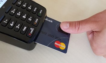 Samsung e Mastercard desenvolvem cartão com leitor de digitais