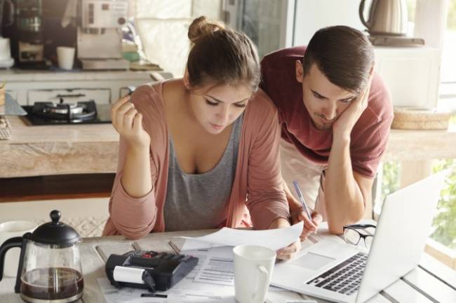 Controlar o valor das contas é essencial para manter uma boa saúde financeira.