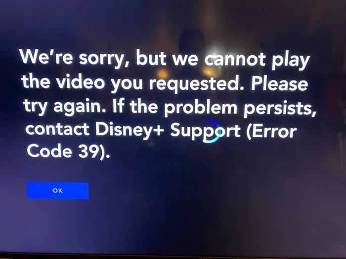 Mensagem de erro no Disney+ ao tentar visualizar a série, relatada por um usuário. (Fonte: 9Gag, Disney+ / Reprodução)