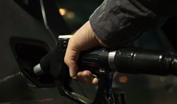 Só elétricos: cidade da Califórnia proíbe novos postos de gasolina