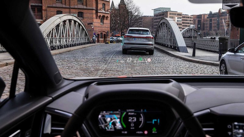 Display com realidade aumentada exibirá as informações no para-brisa do carro.