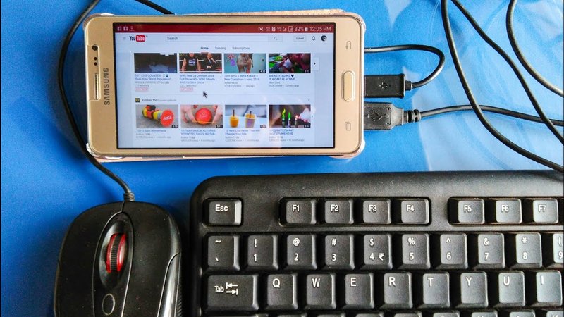 Esse modelo de cabo é usado para conectar o celular a teclados e mouse.