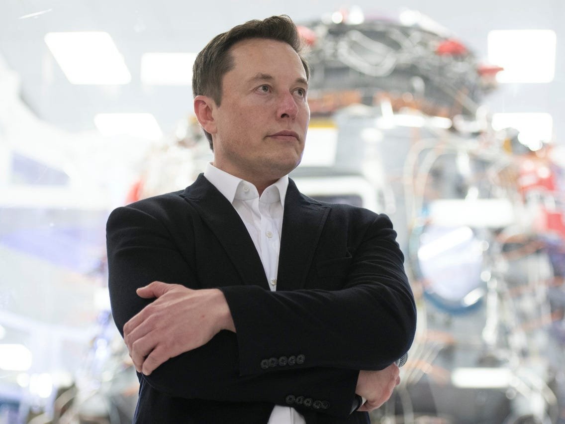 Diretamente convertido em reais, patrimônio de Musk equivaleria a quase R$ 1 trilhão. (Fonte: Business Insider / Reprodução)