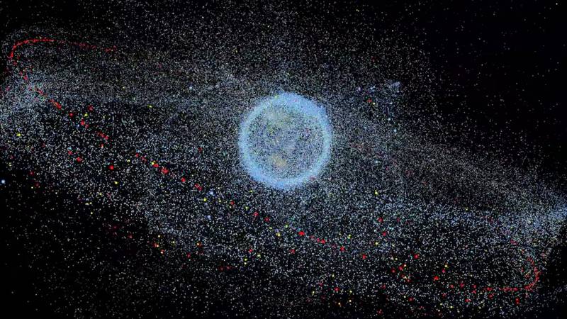 Quantidade de lixo espacial ao redor da Terra aumenta a cada dia.