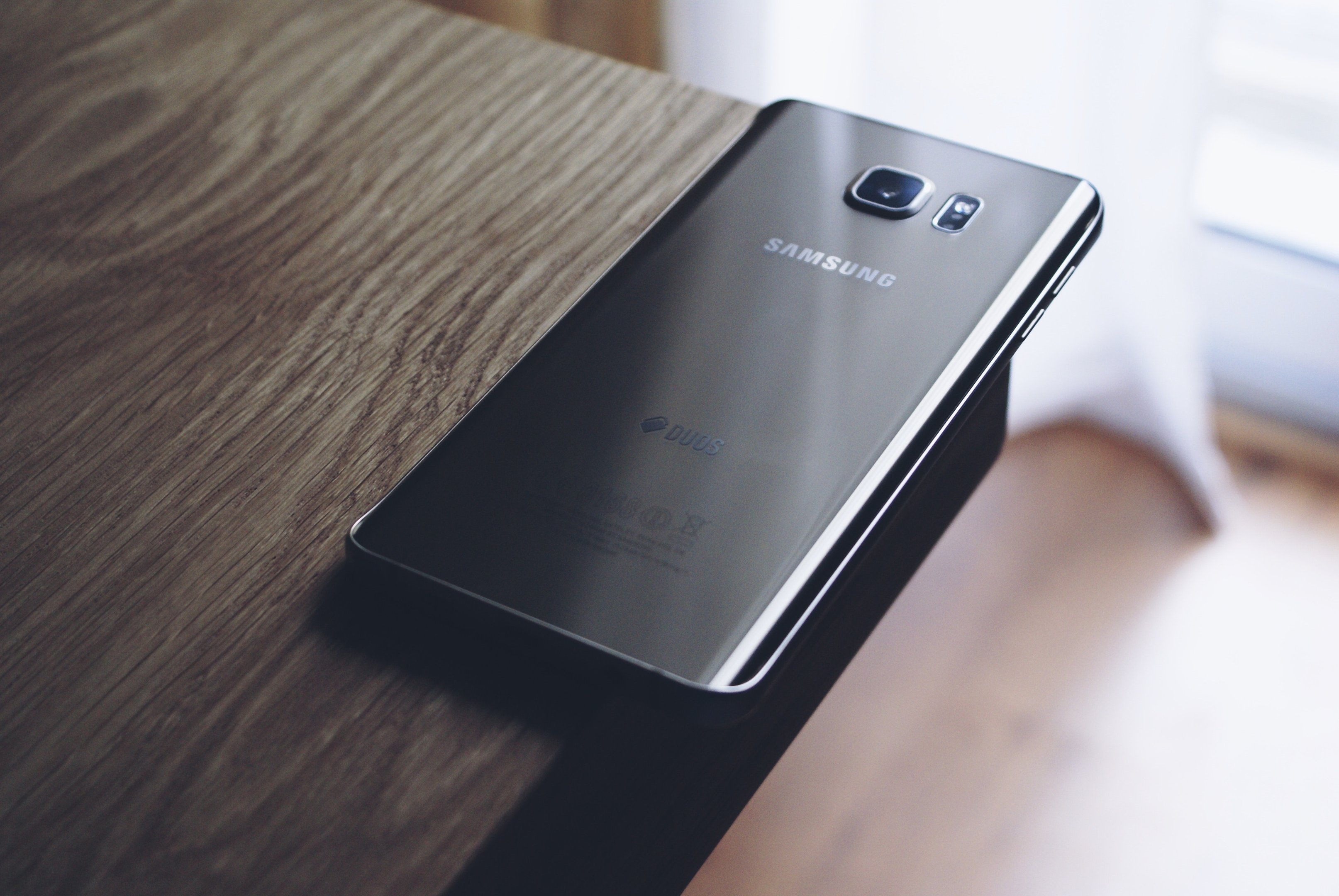 Celulares da Samsung, como o Note 20, foram os mais afetados pela falha.