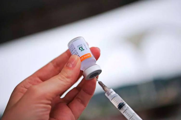 A distribuição da Coronavac não será afetada pela criação da vacina brasileira.