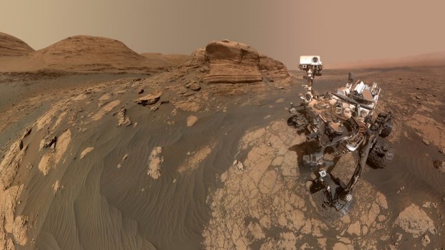 O Curiosity mostrou que também está ativo em Marte.