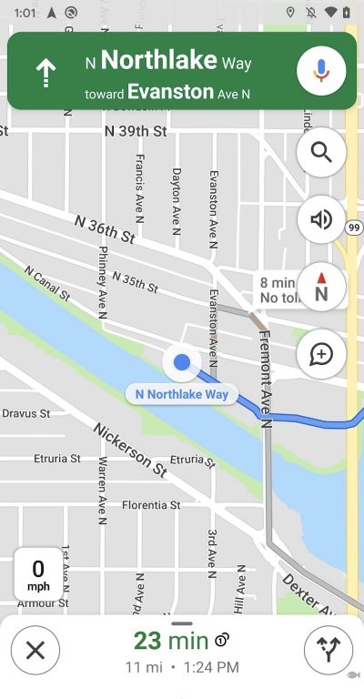 A tela do Google Maps já com o retorno do ícone de bússola.