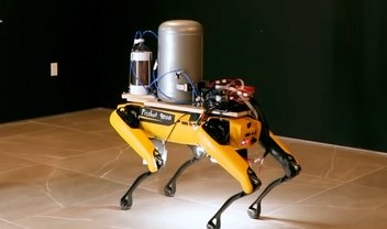 Spot, o cão-robô da Boston Dynamics, aprendeu a 'mijar cerveja'