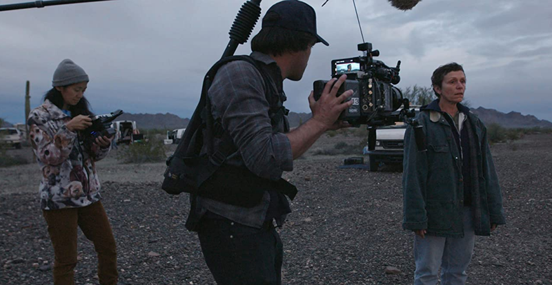 Frances McDormand, Chloé Zhao e Joshua James Richards e 'Nomadland'.