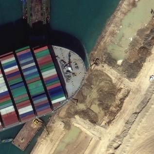 Imagem de Egito quer US$ 1 bilhão por navio que bloqueou Canal de Suez