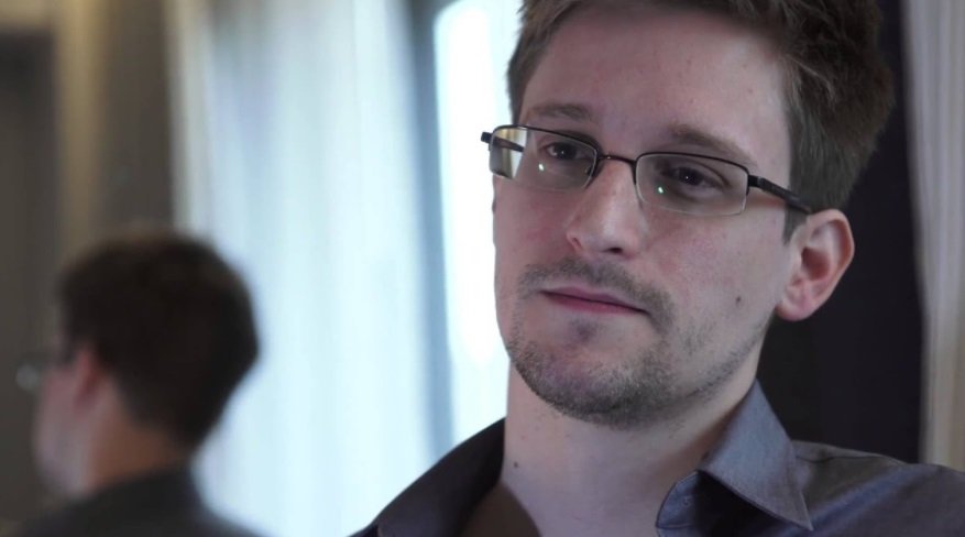 Edward Snowden em entrevista após a delação.