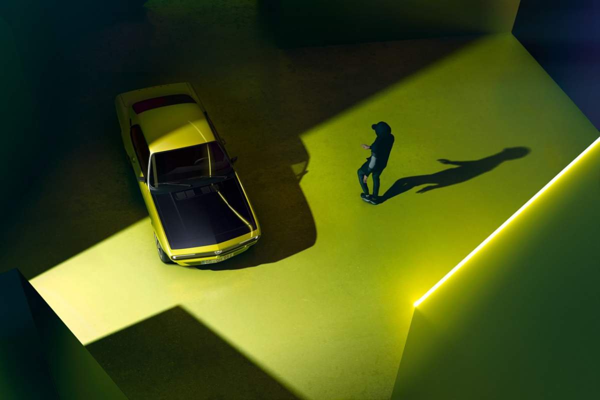 Manta GSe ElektroMOD preenche o espaço entre o passado e o presente da Opel.