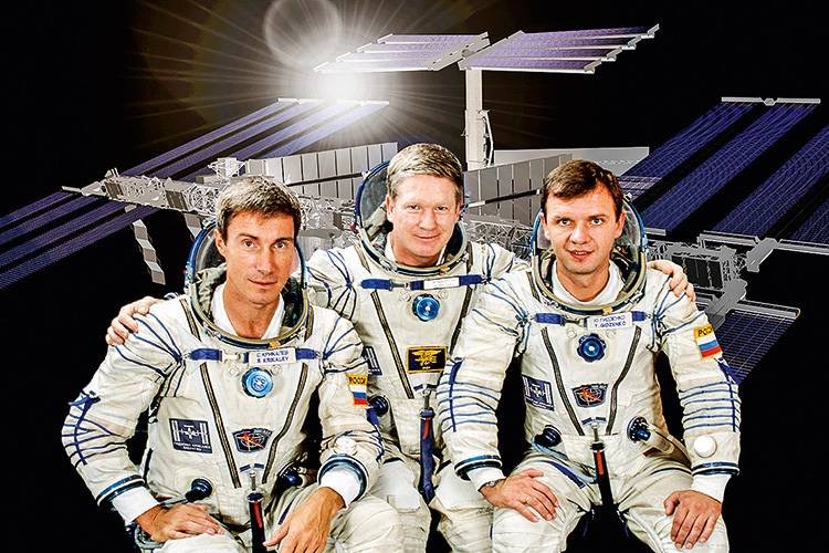 Primeiros tripulantes da ISS