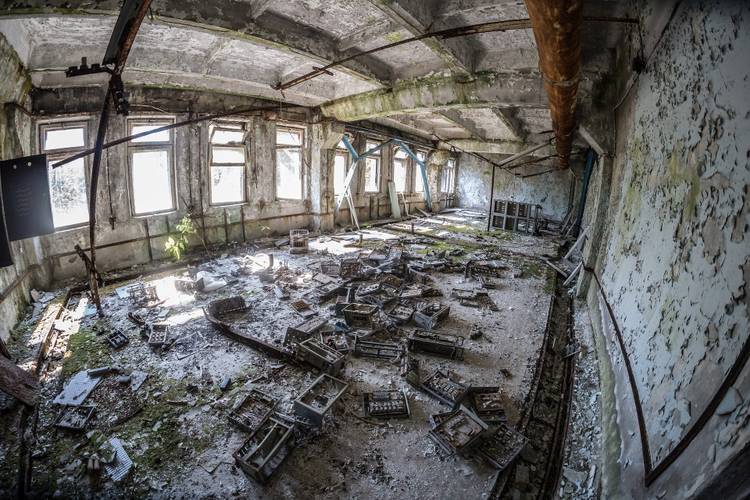 Edifício abandonado em Pripyat. Moradores da região foram afetados pela radiação e muitos desenvolveram câncer de tireoide.