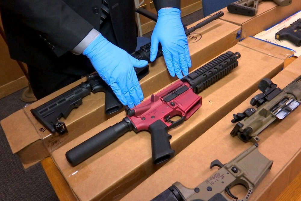 Armas fantasmas apreendidas pela polícia de São Francisco em 2019.